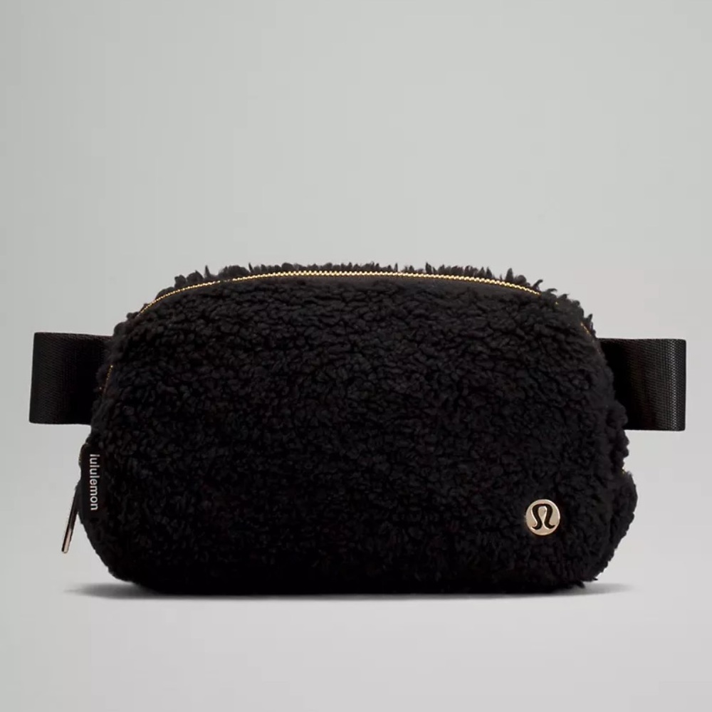 Lululemon Everywhere Fleece Belt Bag